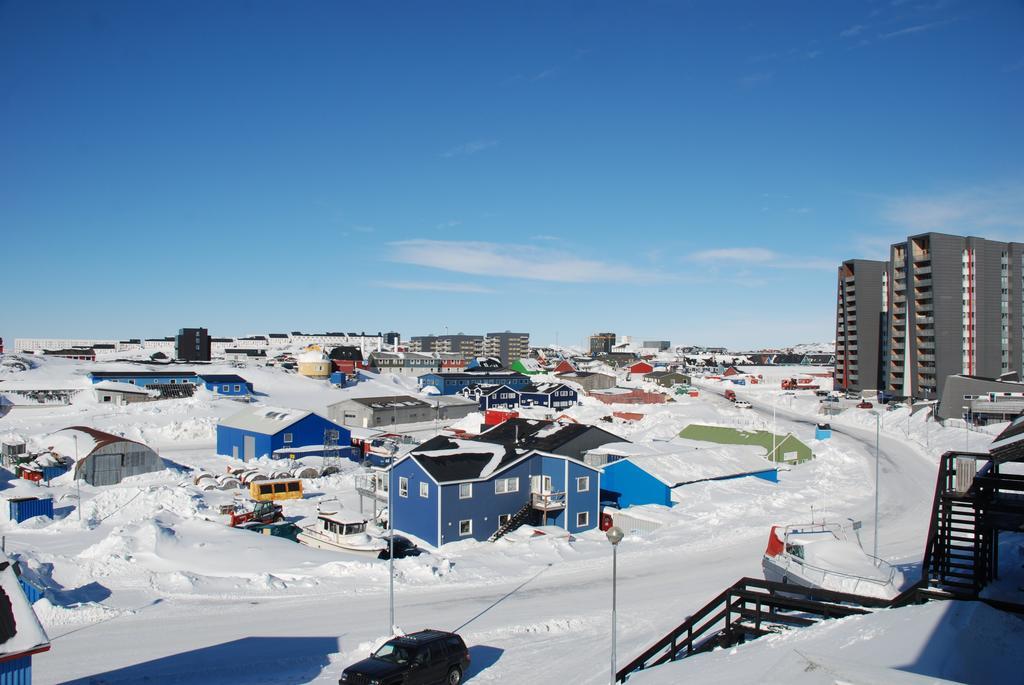 Vandrehuset 2 Og 3 Nuuk Luaran gambar