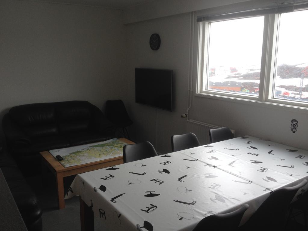 Vandrehuset 2 Og 3 Nuuk Luaran gambar