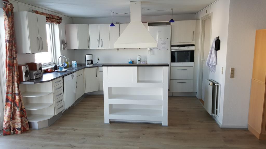 Vandrehuset 2 Og 3 Nuuk Bilik gambar