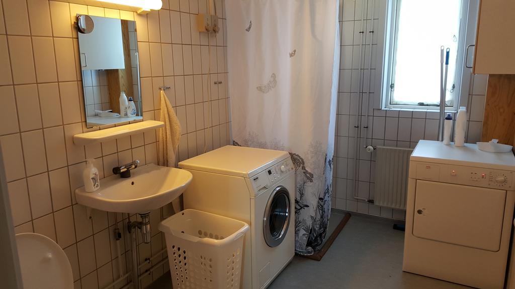 Vandrehuset 2 Og 3 Nuuk Bilik gambar
