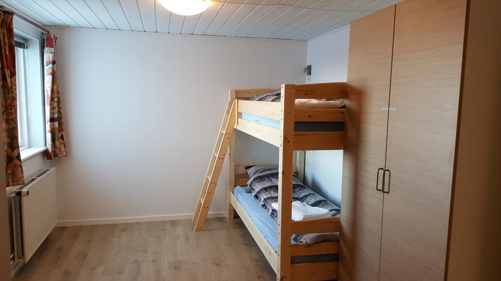Vandrehuset 2 Og 3 Nuuk Bilik gambar